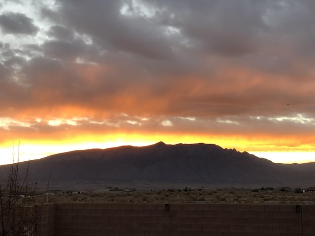 3220 Vatapa Rd NE, Rio Rancho, NM 87144 - mountain view