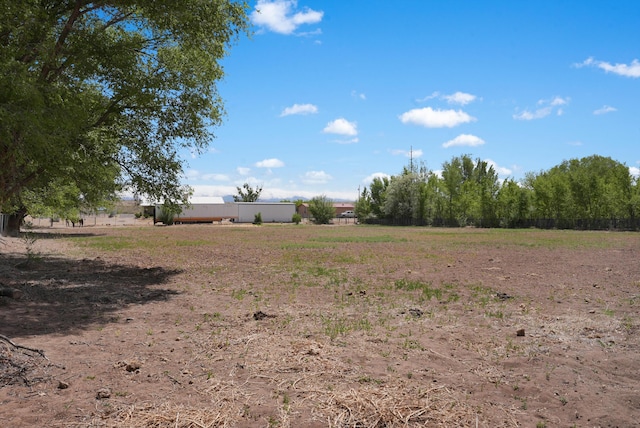 185 La Entrada Rd, Los Lunas, NM 87031 - view of yard featuring a rural view