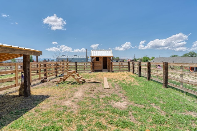 10 Berkshire Rd, Estancia, NM 87016 - view of yard featuring an outbuilding