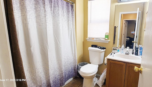 441 Colonial Ave SW, Los Lunas, NM 87031 - full bath with vanity, tile patterned floors, and a shower with shower curtain