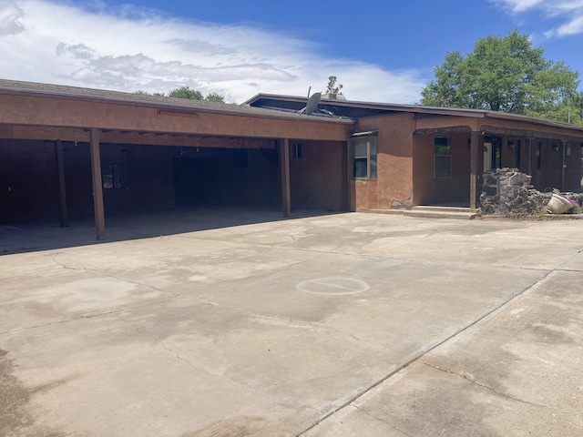 6011 Hubbell Cir SW, Albuquerque, NM 87105 - view of front facade with stucco siding