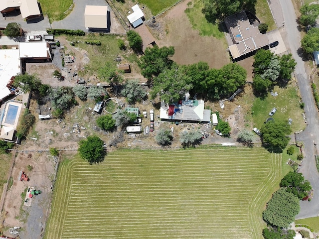 955 Mcnew Ln, Bosque Farms, NM 87068