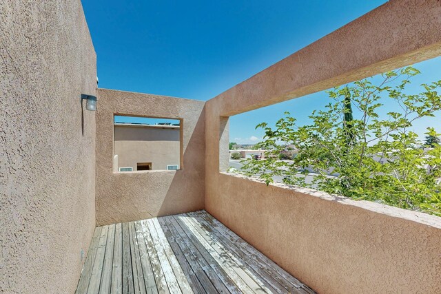 7939 Independence Dr NW, Albuquerque, NM 87120 - full bath featuring vanity, shower / washtub combination, and wood finished floors