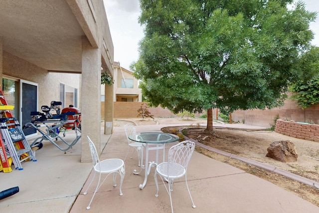 1468 Montiano Loop SE, Rio Rancho, NM 87124 - fenced backyard with a patio