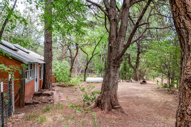 88 Tejano Canyon Rd, Sandia Park, NM 87047 - view of yard featuring a forest view