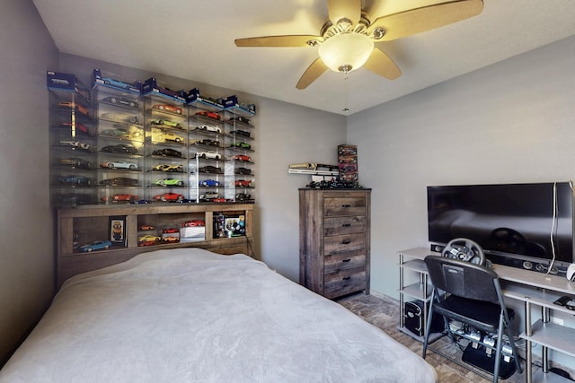 2704 Ghost Ranch St SW, Albuquerque, NM 87121 - bedroom with ceiling fan