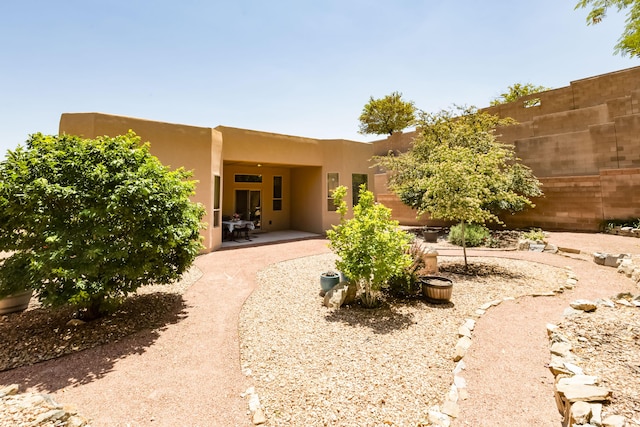 4601 Mi Cordelia Dr NW, Albuquerque, NM 87120 - view of yard with a patio area