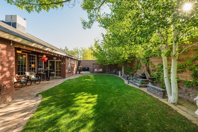 924 Seattle Slew Ave SE, Albuquerque, NM 87112 - fenced backyard featuring a patio area
