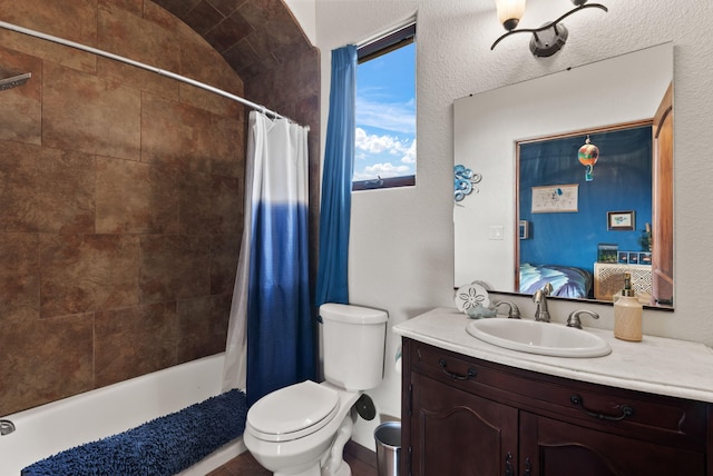 168 Lesperance Rd, Estancia, NM 87016 - ensuite bathroom featuring vanity and shower / bath combo