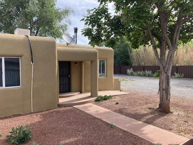 3107 Draxton Ave SW, Albuquerque, NM 87105 - view of front of property featuring stucco siding