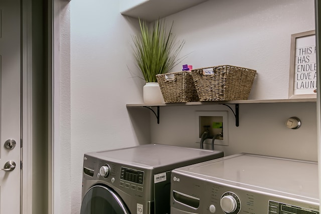 6109 Chamblee Ct NE, Albuquerque, NM 87111 - washroom featuring separate washer and dryer