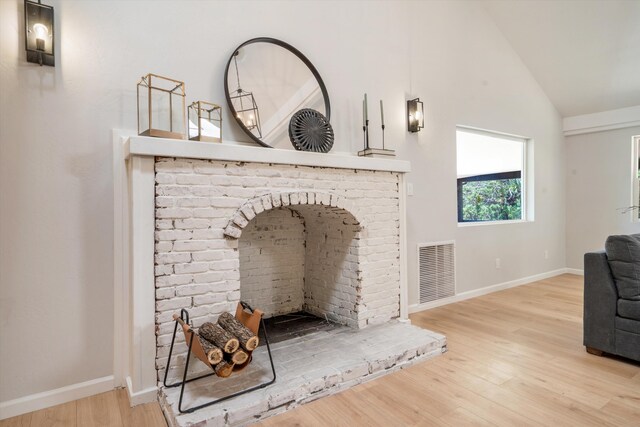 7 Corte De Canoncito, Cedar Crest, NM 87008 - detailed view of wood finished floors and baseboards