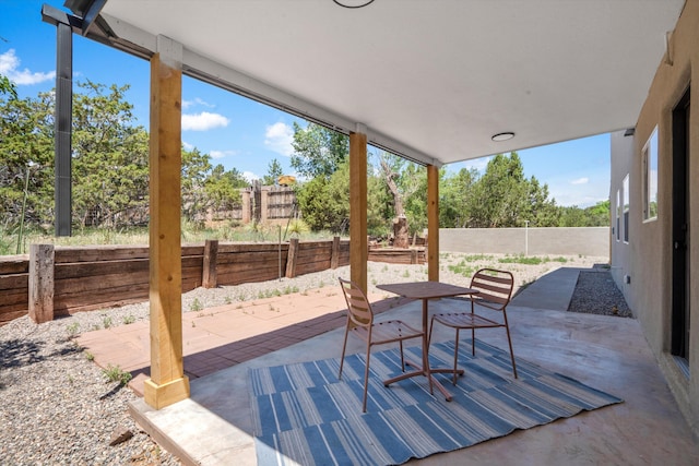 7 Corte De Canoncito, Cedar Crest, NM 87008 - fenced backyard featuring a patio area