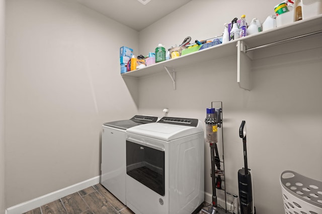 6873 Cleary Loop NE, Rio Rancho, NM 87144 - laundry room with washing machine and clothes dryer and dark wood-style flooring