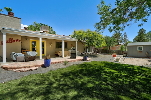 7209 Yorktown Ave NE, Albuquerque, NM 87109 - view of yard featuring a patio
