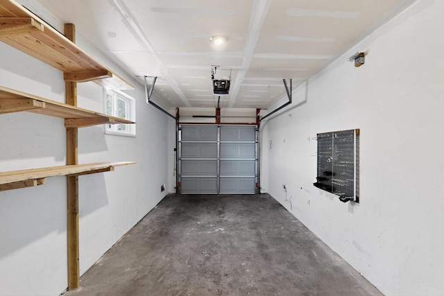 6312 Zimmerman Ave NE, Albuquerque, NM 87110 - garage featuring a garage door opener