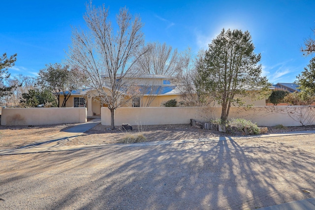 400 Paseo Del Bosque NW, Albuquerque, NM 87114 - view of front facade featuring stucco siding