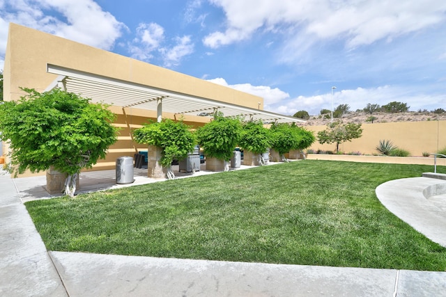 2530 Guadalupe Rd NE, Rio Rancho, NM 87144 - view of yard featuring a pergola