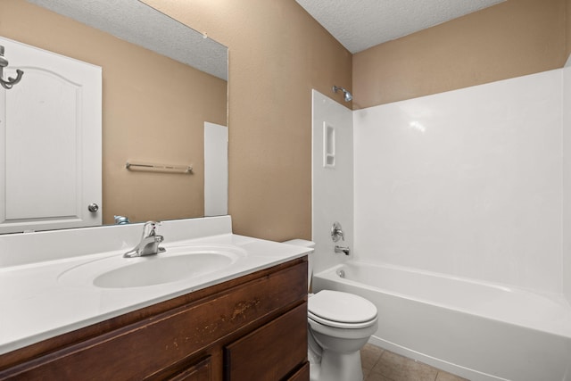 1717 Cortina Loop SE, Rio Rancho, NM 87124 - full bath with washtub / shower combination, vanity, a textured ceiling, and tile patterned flooring