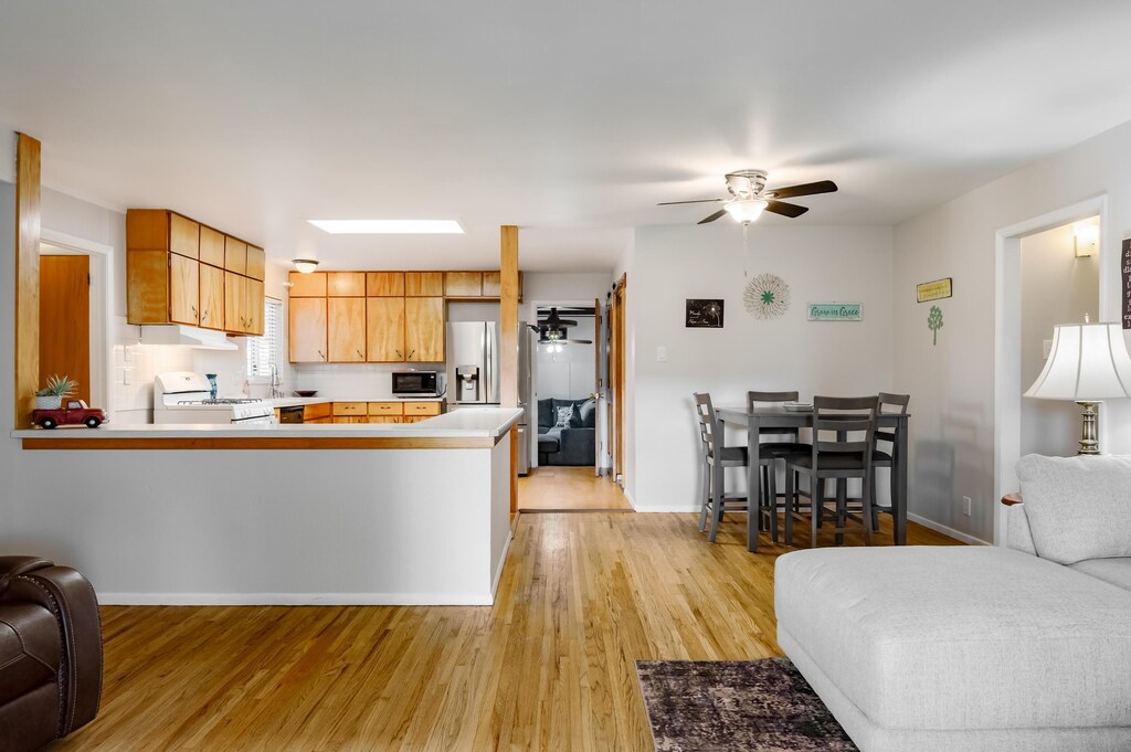 3921 Hilton Ave NE, Albuquerque, NM 87110 - photo 1