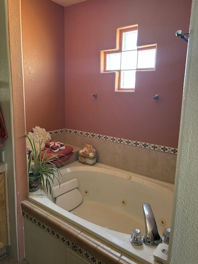 9523 Akutan Ct NW, Albuquerque, NM 87120 - full bath featuring a jetted tub