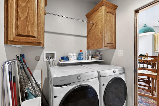 10 Francisco Rd, Cedar Crest, NM 87008 - laundry area with washing machine and clothes dryer and cabinet space