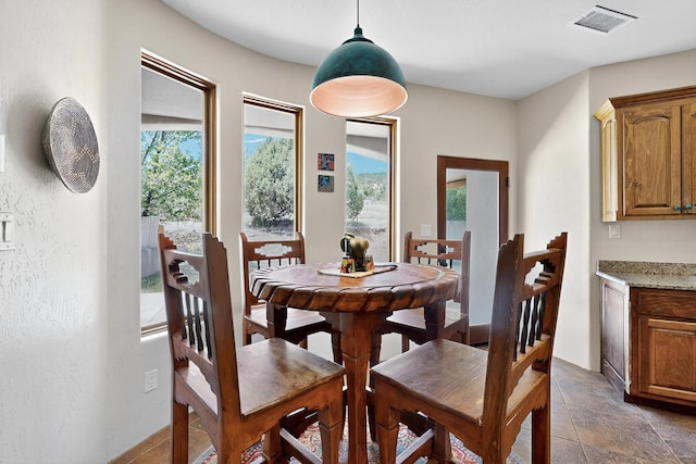 10 Francisco Rd, Cedar Crest, NM 87008 - dining area featuring stone finish flooring