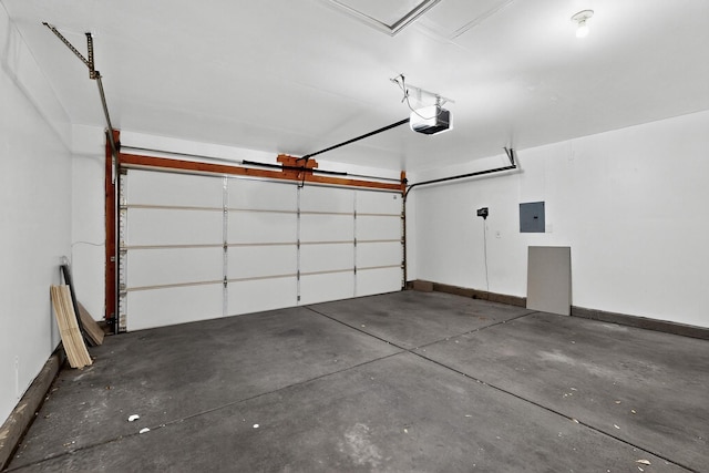 10409 Red Robin Rd SW, Albuquerque, NM 87121 - garage featuring electric panel and a garage door opener