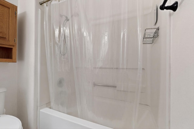 10409 Red Robin Rd SW, Albuquerque, NM 87121 - full bath featuring toilet and shower / tub combo
