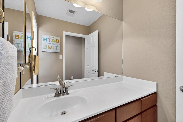4420 Bentgrass Mdws NE, Rio Rancho, NM 87144 - bathroom with vanity