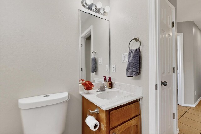 2062 Valley View Dr SW, Los Lunas, NM 87031 - half bath with tile patterned flooring and vanity