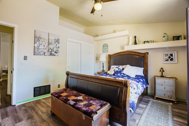 5131 Gaviota NW, Albuquerque, NM 87120 - bedroom featuring wood finished floors, a closet, and a ceiling fan