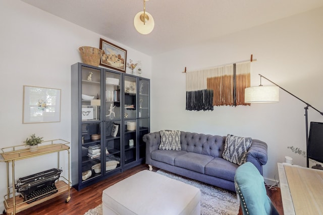 5716 Strand Loop SE, Albuquerque, NM 87106 - living area with dark wood finished floors