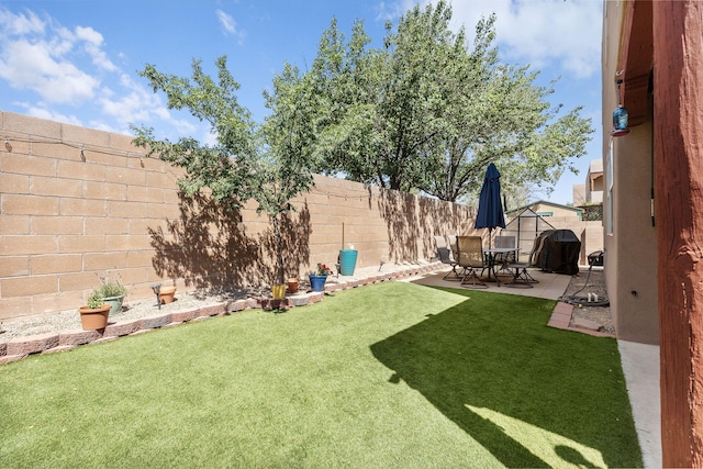 10027 Vista Cantera Ln NW, Albuquerque, NM 87114 - fenced backyard with a patio