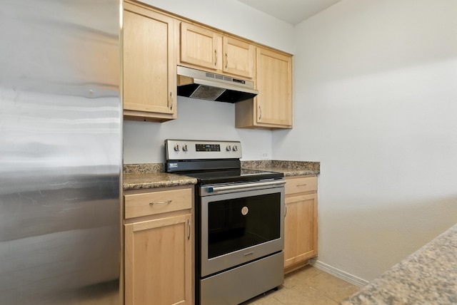4200 Montgomery Blvd NE Unit 109, Albuquerque, NM 87109 - kitchen featuring stainless steel appliances, light brown cabinets, under cabinet range hood, and light tile patterned floors