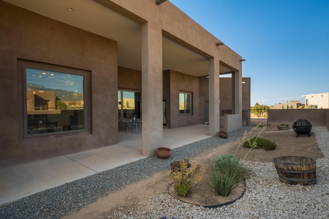 24 Norte Trl, Placitas, NM 87043 - view of patio with a gate
