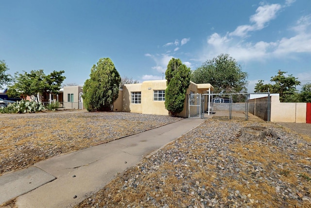 2529 Cardenas Dr NE, Albuquerque, NM 87110 - photo 1