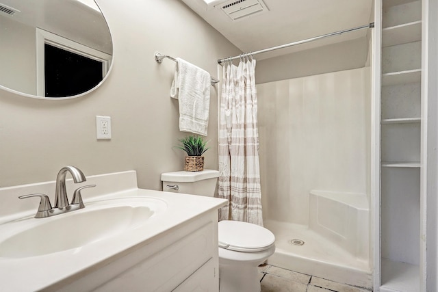 5711 Bohemio Ct SW, Albuquerque, NM 87105 - bathroom featuring a shower with curtain, tile patterned flooring, and vanity