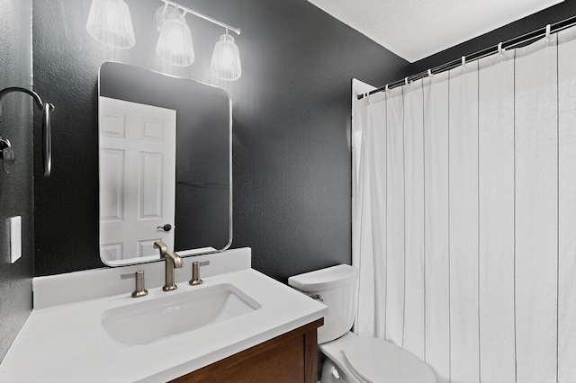8 Fawn Rd, Cedar Crest, NM 87008 - full bathroom featuring a textured wall, vanity, and a shower with shower curtain