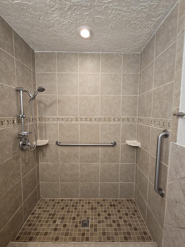 662 Avenida Perea, Bernalillo, NM 87004 - full bathroom with a stall shower