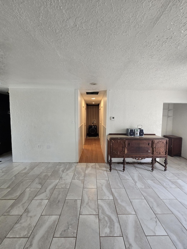 662 Avenida Perea, Bernalillo, NM 87004 - living room with a textured ceiling and a textured wall