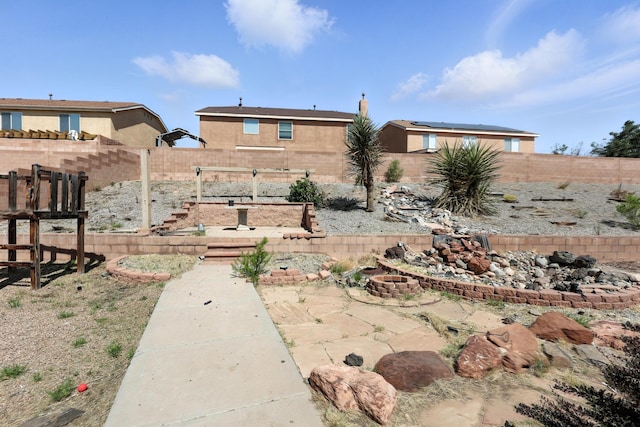 1230 Carrizo St NW, Los Lunas, NM 87031 - view of fenced backyard