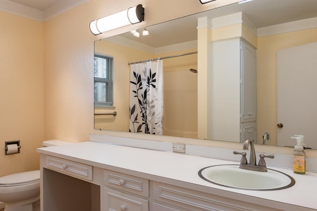 3244 La Ronda Pl NE, Albuquerque, NM 87110 - full bath featuring vanity and a shower with curtain