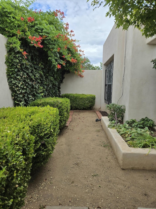 3244 La Ronda Pl NE, Albuquerque, NM 87110 - view of yard