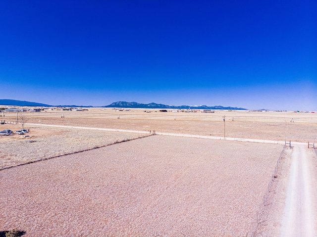 300 Thompson, Moriarty, NM 87035 - view of yard featuring a mountain view
