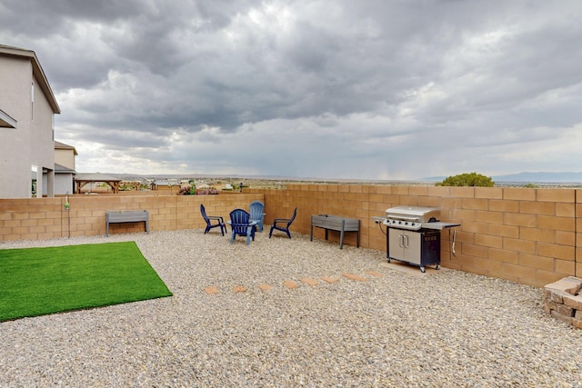 4823 Blackburn Rd NE, Rio Rancho, NM 87144 - view of yard featuring a patio area