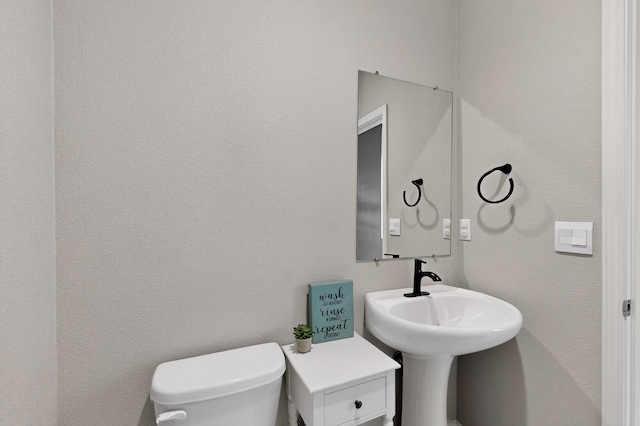 4823 Blackburn Rd NE, Rio Rancho, NM 87144 - bathroom featuring toilet