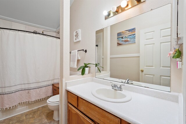 6268 Apache Plume Rd NE, Rio Rancho, NM 87144 - bathroom featuring vanity and curtained shower