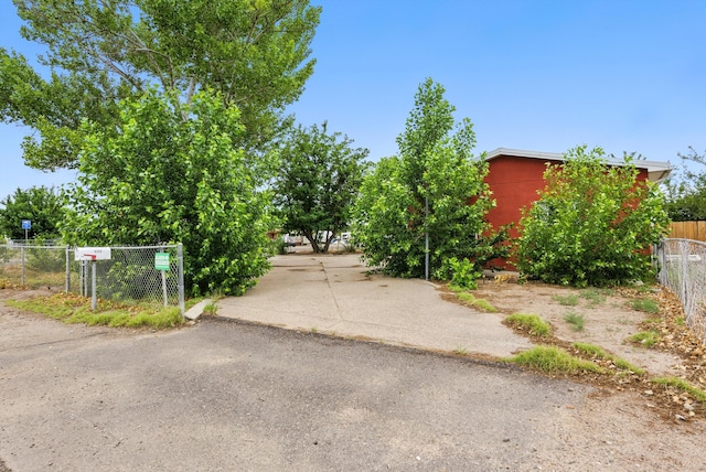 6205 Darlene Pl SW, Albuquerque, NM 87105 - view of yard