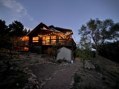 23 Cooper Rd, Cedar Crest, NM 87008 - back of property with a deck